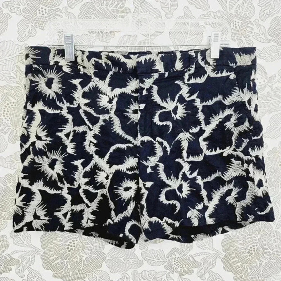 Banana Republic Embroidered  Bermuda Shorts Women's 10 lined‎ 3548C - Picture 1 of 8